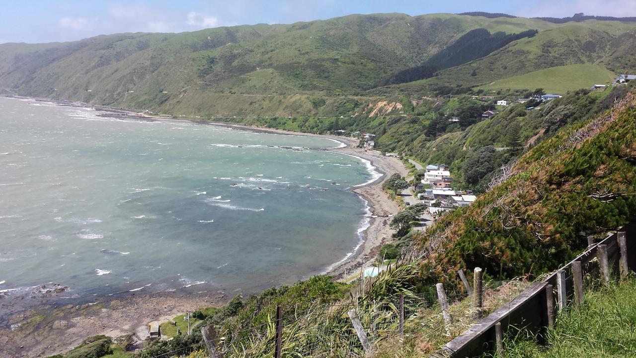 Pukerua Bay Kapiti Waves Bed & Breakfast المظهر الخارجي الصورة